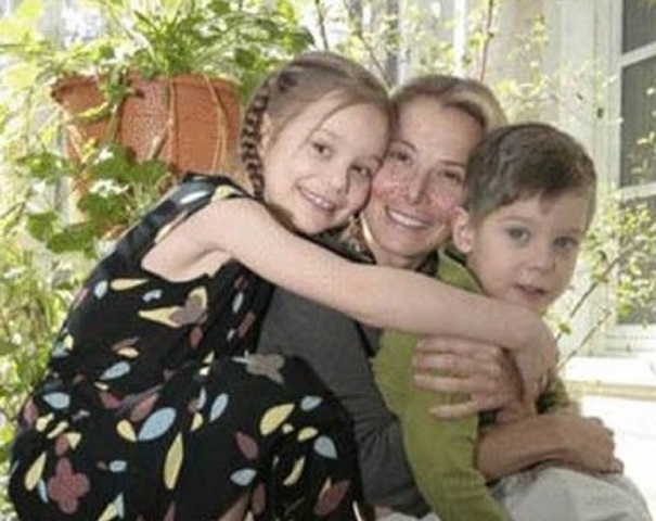 Врач Николаев не исключил, что дочь Кончаловского и Высоцкой еще долго пролежит 